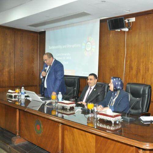 Dr. Mahmoud Mohieldin presenting on sustainability at Cairo University